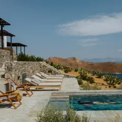 Lyxigt hus med pool och havsutsikt i Grekland. Bra tips för dig som vill hyra hus i Grekland.