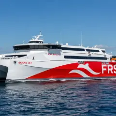 Snabba katamaranfärjan Skane Jet på väg mellan Ystad och Sassnitz.